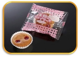 米粉のカップケーキ（イチゴ風味）鉄.jpg