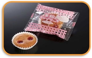 米粉のカップケーキ（イチゴ風味）鉄.jpg